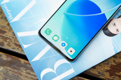 OPPO Reno6好不好？直角邊框+90Hz直屏有顏有實力