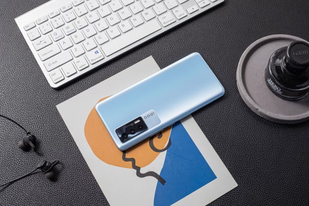 不止雙芯,影像同樣是拿手好戲! 雙十一買iQOO Neo5真香