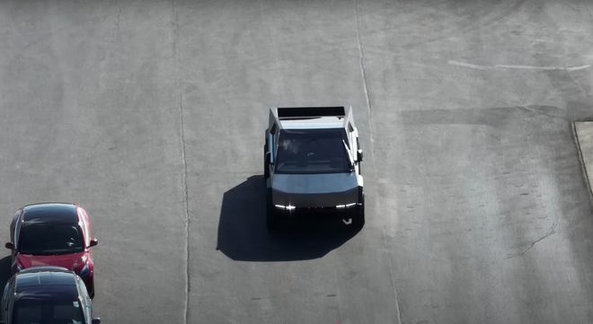 馬斯克：特斯拉量產版電動皮卡 CyberTruck 不會配置新式超大雨刷