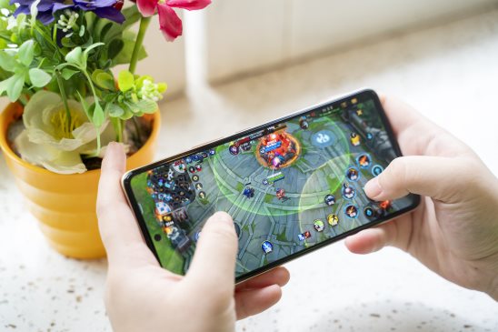 玩游戲最好的雙芯旗艦!iQOO Neo5S首銷斬獲多個雙冠軍