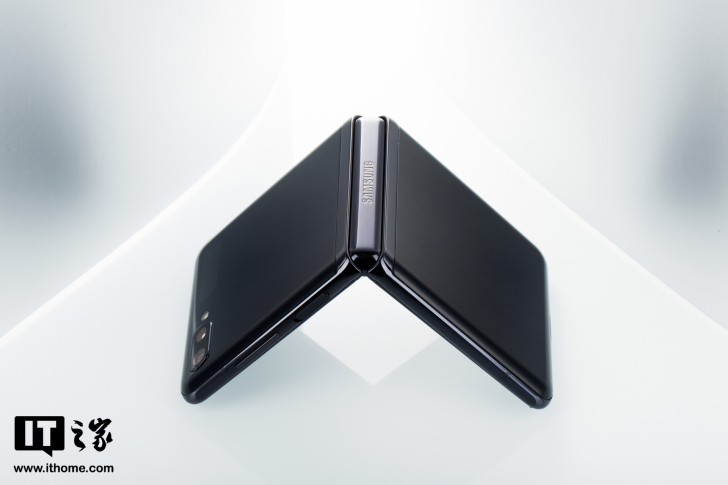 三星可折疊手機今年銷量突破 800 萬部，是去年的四倍