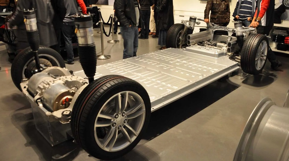 特斯拉《用戶手冊(cè)》更新：Model Y 將升級(jí)結(jié)構(gòu)性電池組