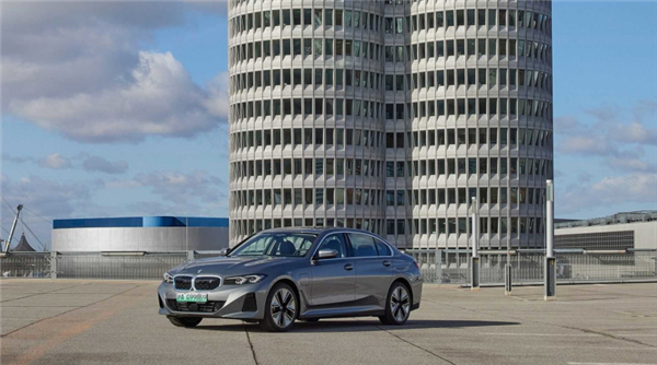 寶馬3系純電版官圖發布：續航526公里、專供中國