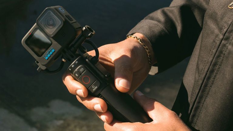 GoPro 推出全新手柄配件 Volta:內置大容量電池,續航猛增 3 倍