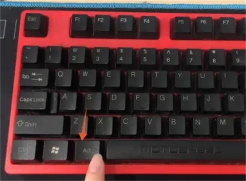 凍結窗口怎么設置凍結第一第二行 凍結窗口設置凍結第一第二行的方法介紹