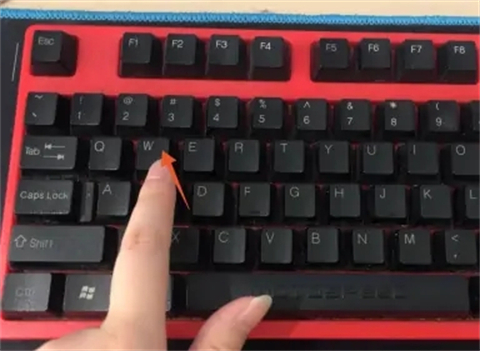 凍結窗口怎么設置凍結第一第二行 凍結窗口設置凍結第一第二行的方法介紹